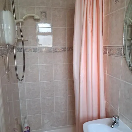 Homestay Bearstone House